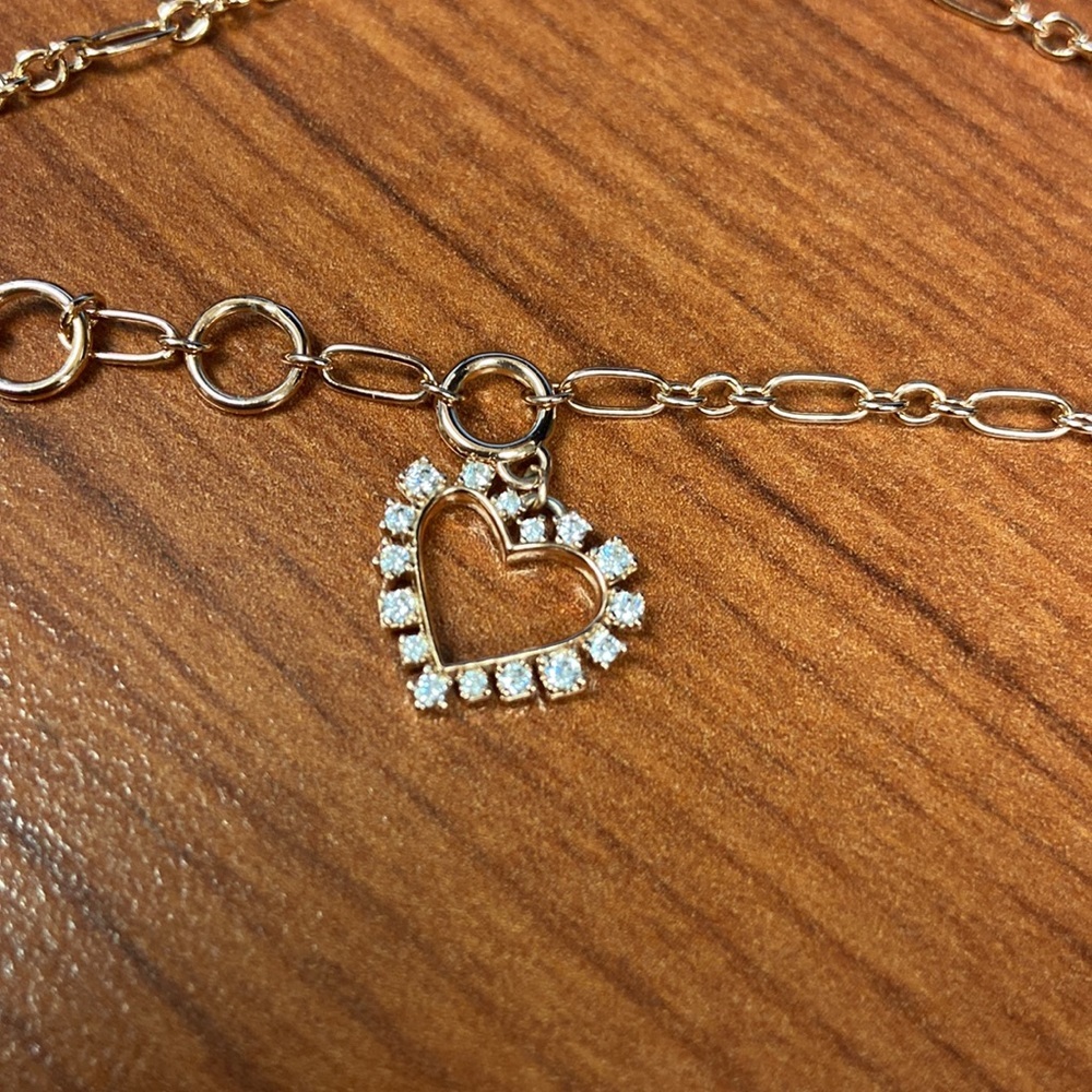 Kendra Scott wristband 💛
